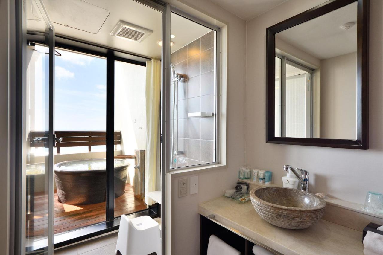 Senagajima Island Resort & Spa Tomigusuku Eksteriør billede