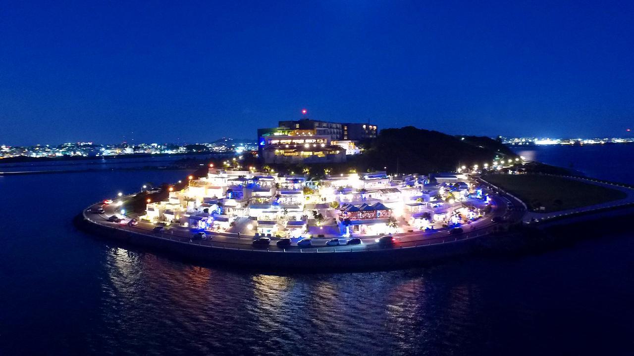 Senagajima Island Resort & Spa Tomigusuku Eksteriør billede